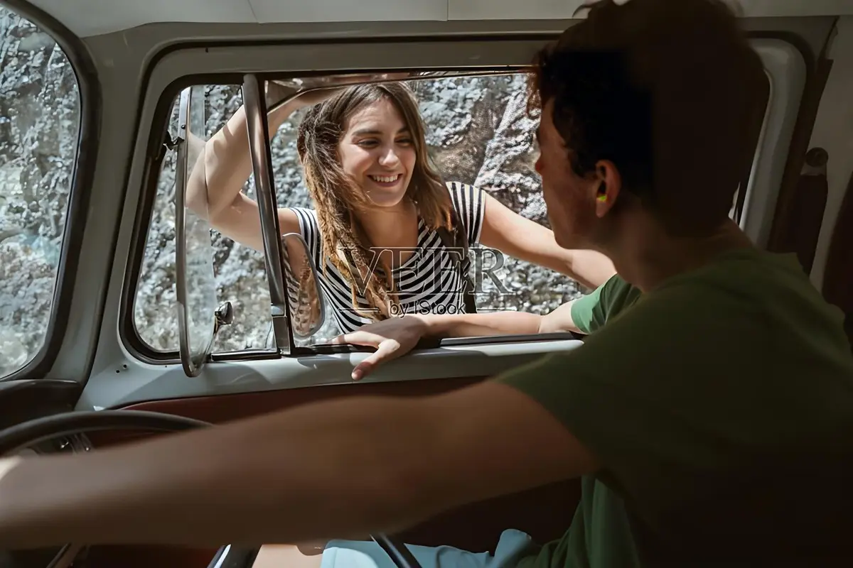 《夏日搭车客》法国冒险电影高清免费看-1080P画质在线播放无广告-完整版资源尽在青苹果影院