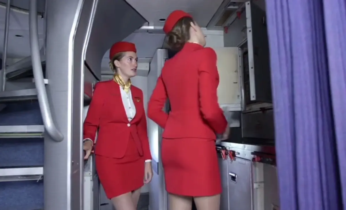 《法国空姐2019》电影完整版 - 多塞尔航空法国电影 - 高清画质免费在线观看无广告