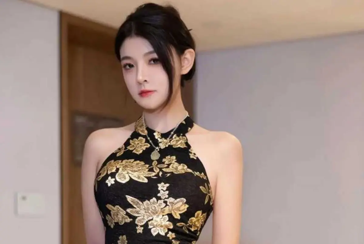 《猫猫碎冰冰》夏日写真全收录 - 最新版本高清画质 - 免费在线观看无广告