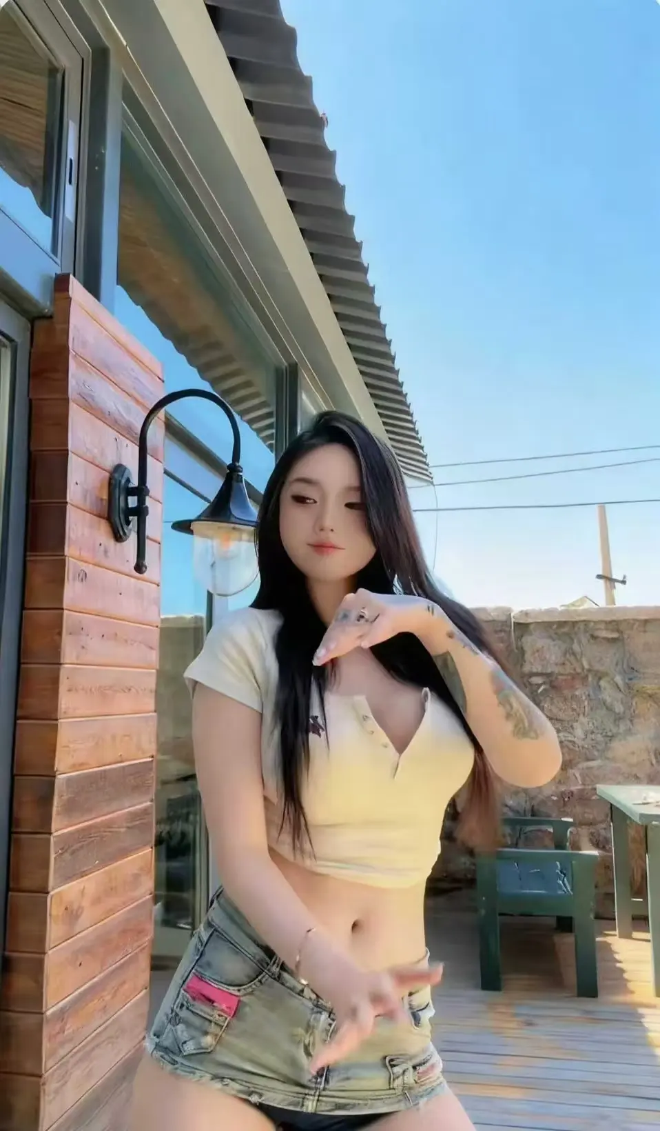 《Meena 成美男》高清全集中文版未删减来袭-在线免费观看无广告-网盘便捷备份一次看遍Meena成美男-资源全面开放获取