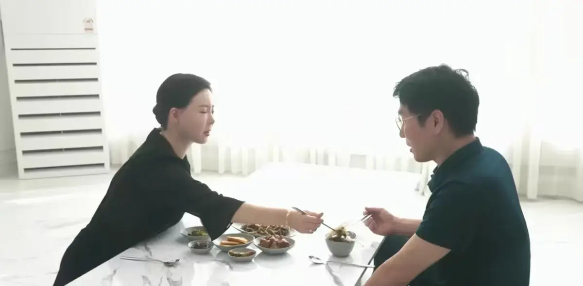 《50岁继母的诱惑》深度解析-4K高清未删减中文版-打破韩国伦理片固有框架-继母的诱惑免费在线看无广告
