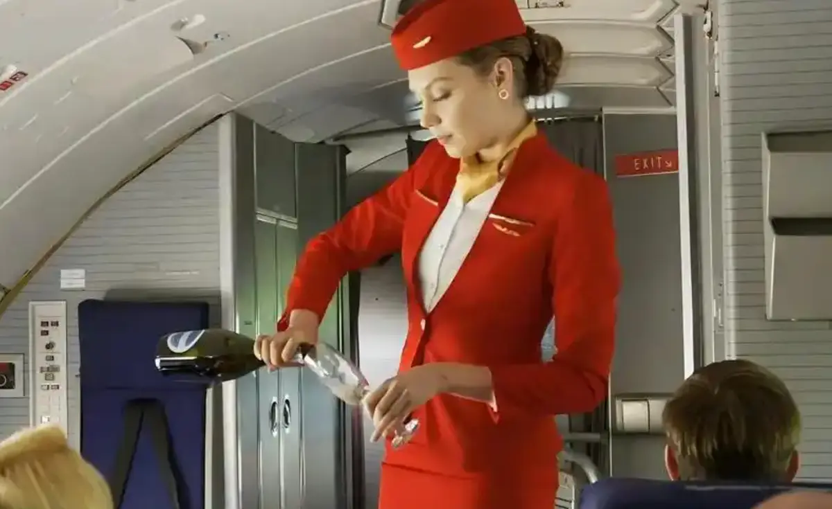 《法国空乘4》高清完整版免费观看-法国空乘4未删减版全集在线播放-1080P超清画质无广告影院
