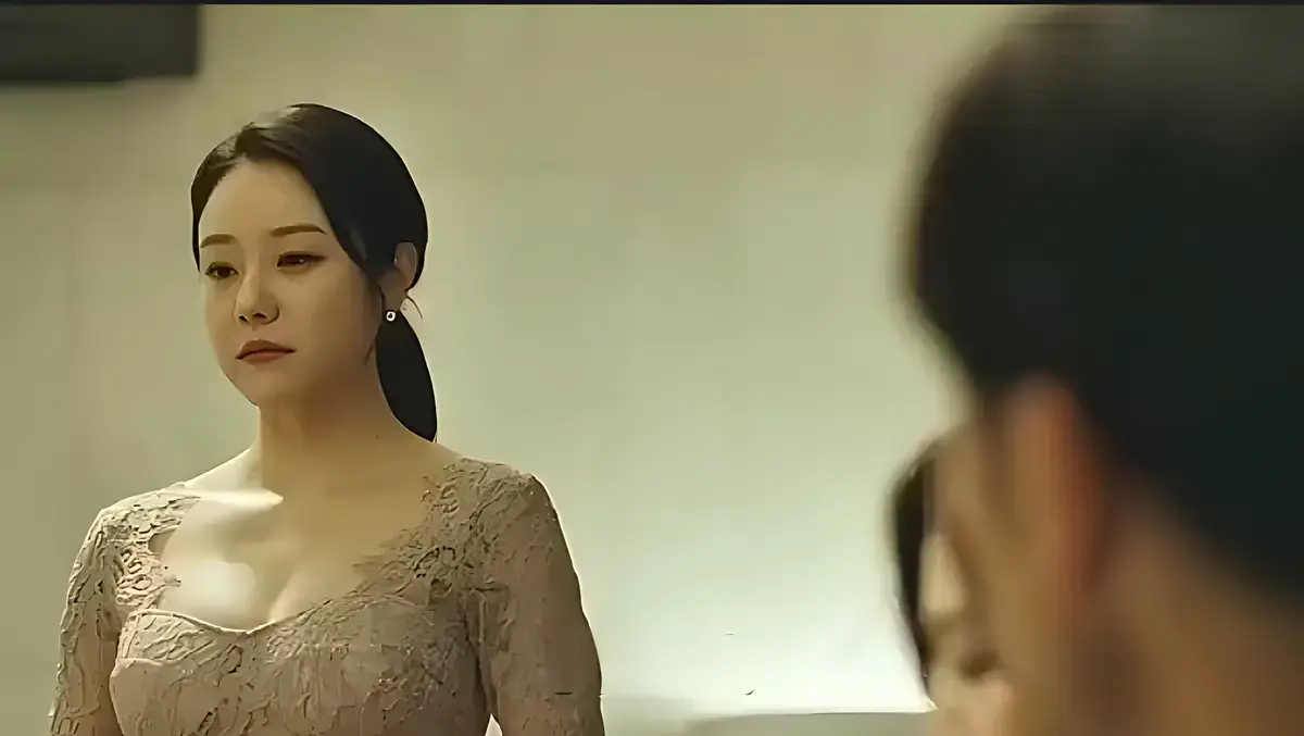 《漂亮的保姆》全集中字无删减在线看-韩国伦理剧《漂亮的保姆》HD高清画质-小保姆男主人禁忌之恋剧情片